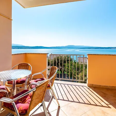 Pavlinka Bb Iii ポセダリェ